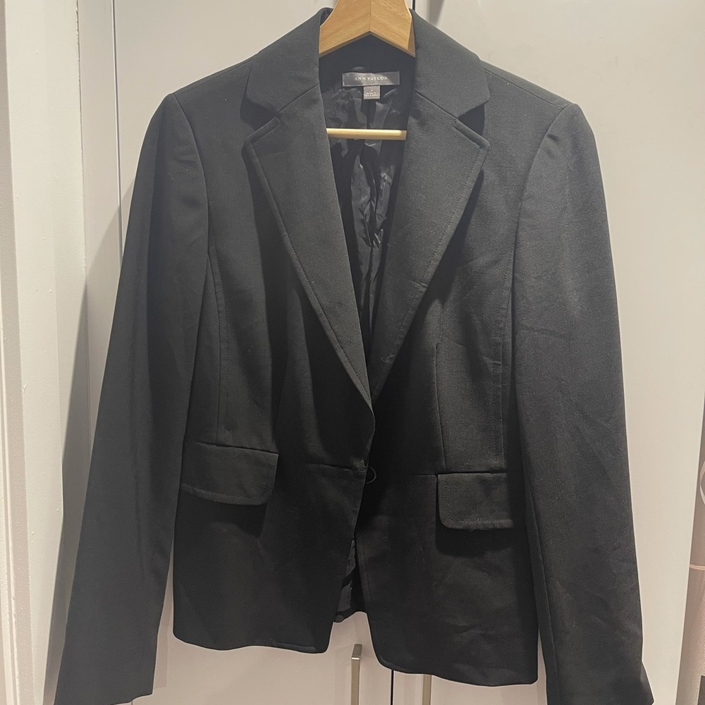 New Without Tags Ann Taylor blazer (original $200)
